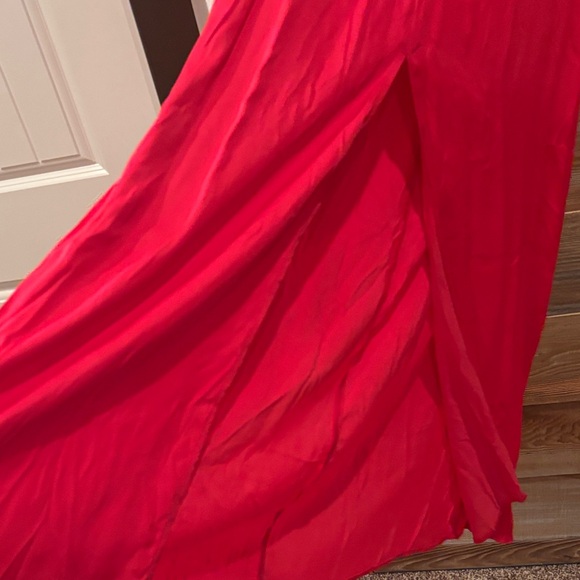 FARM Rio Bold Red Dress - Picture 3 of 4